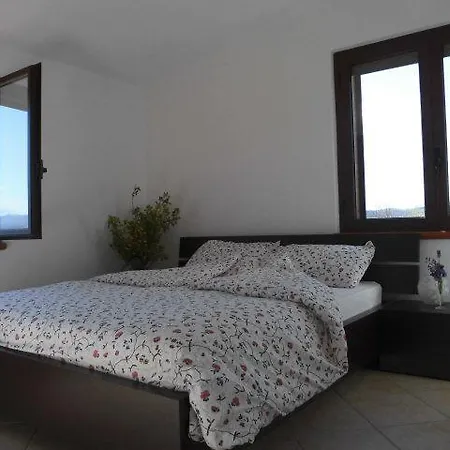 Holiday home Landgoed Pettirosso Senise