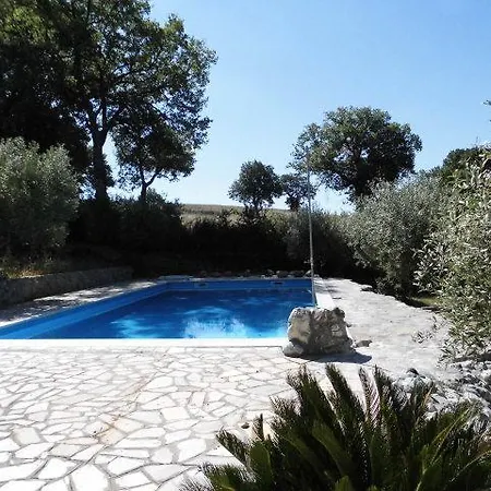 Holiday home Landgoed Pettirosso Senise