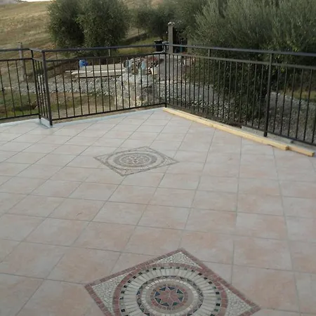Landgoed Pettirosso Holiday home Senise